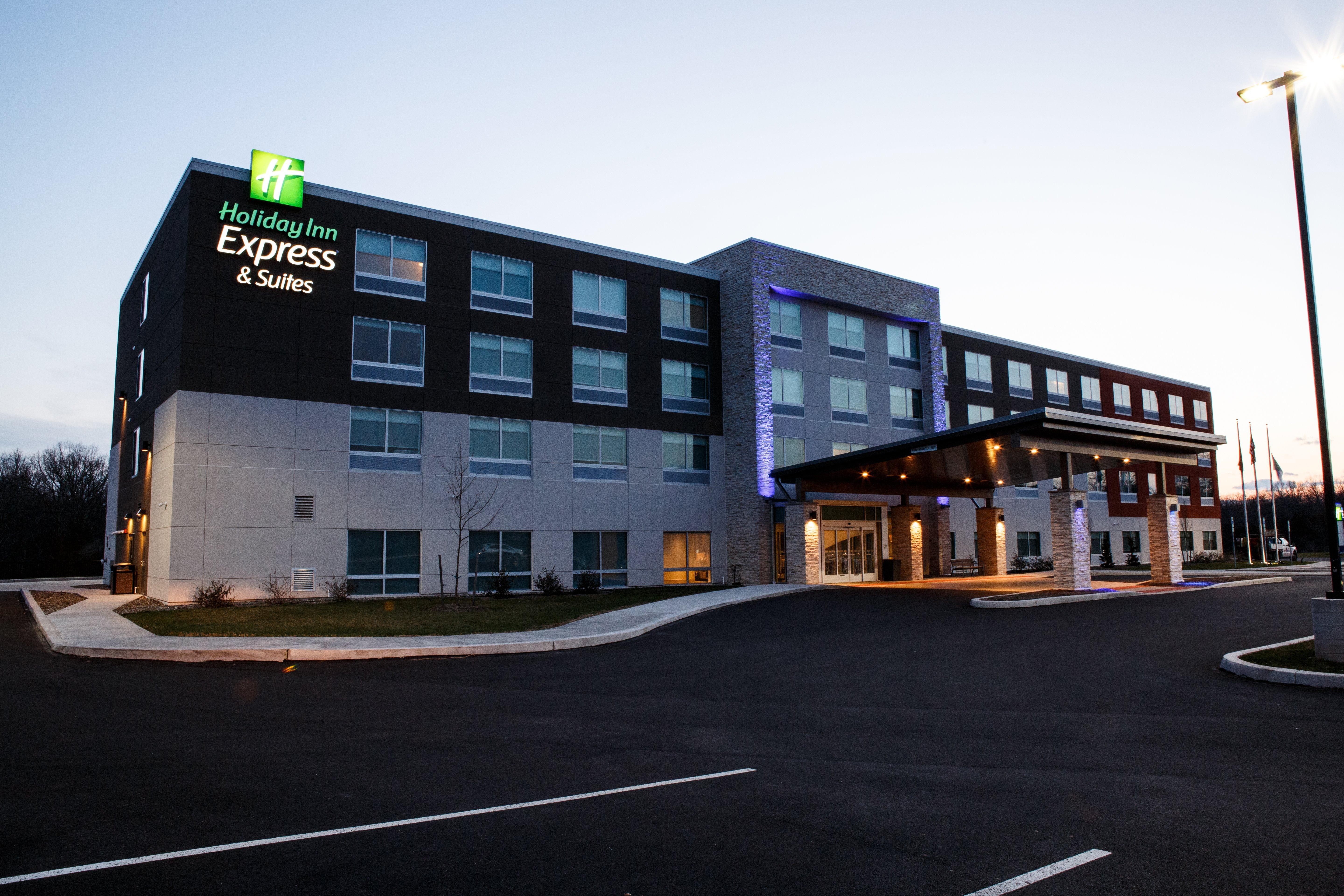 Holiday Inn Express & Suites - Gettysburg, An Ihg Hotel Exterior photo